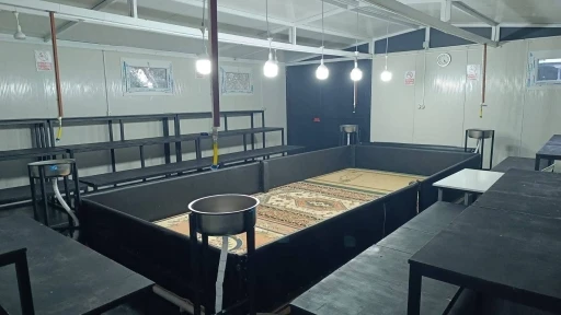 Manisa&rsquo;da horoz d&ouml;v&uuml;ş&uuml;ne jandarmadan baskın
