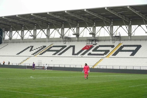 Manisa’da tribünler boş kaldı
