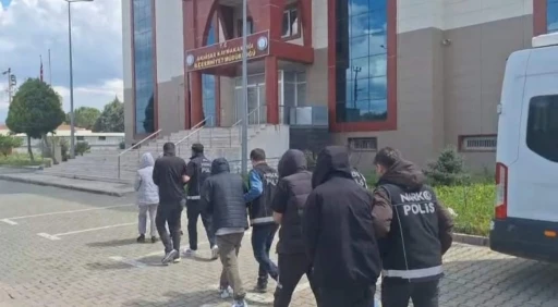Manisa’da zehir tacirlerine darbe: 42 bin adet sentetik hap ele geçirildi
