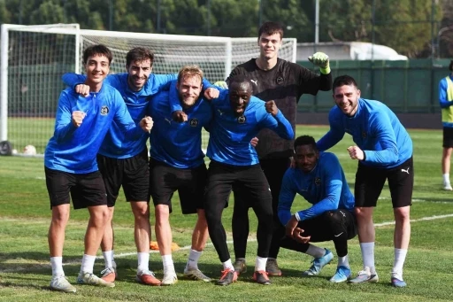 Manisa FK, Boluspor ma&ccedil;ı hazırlıklarını s&uuml;rd&uuml;rd&uuml;
