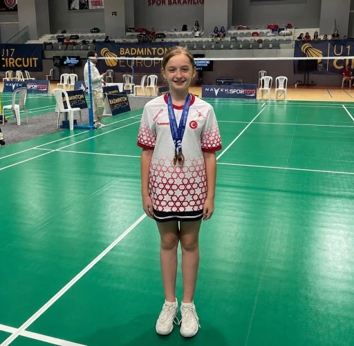 Manisalı badmintonculardan uluslararası turnuvada iki bronz madalya
