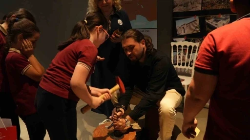 Manisalılar sanat ve tarihle i&ccedil; i&ccedil;e g&uuml;nler yaşıyor
