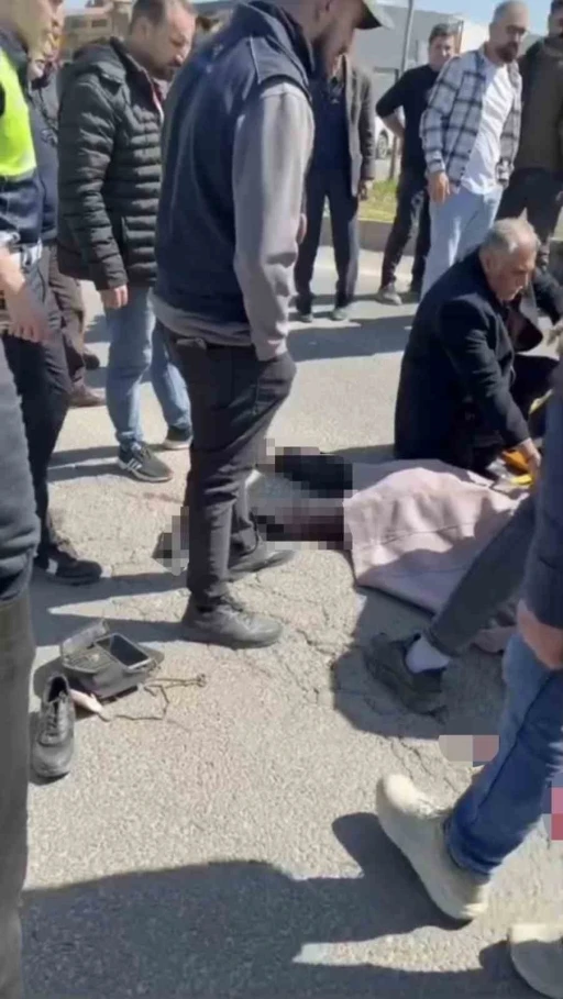 Mardin&rsquo;de aracın &ccedil;arptığı kadın hayatını kaybetti
