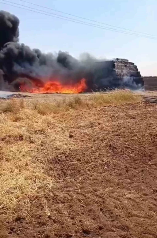 Mardin’de çıkan yangında 25 ton saman ve 300 sulama borusu yandı
