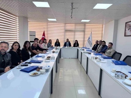 Mardin’de denetimli serbestlik yükümlüleri ünlü oyuncularla buluştu
