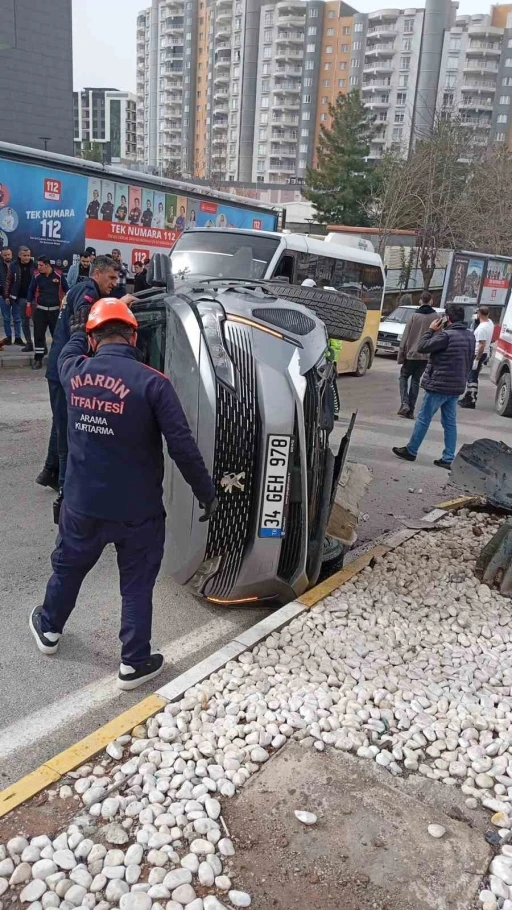 Mardin&rsquo;de devrilen cipteki 2 kişi yaralandı
