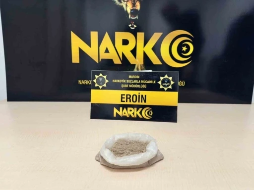 Mardin&rsquo;de d&uuml;zenlenen uyuşturucu operasyonunda 4 ş&uuml;pheli yakalandı
