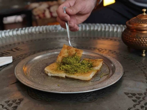Mardin&rsquo;de kahiye tatlısı geleneği Ramazan&rsquo;da da yaşatılıyor
