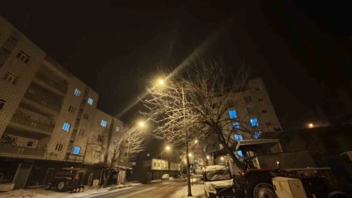 Mardin&rsquo;de kar etkili oluyor
