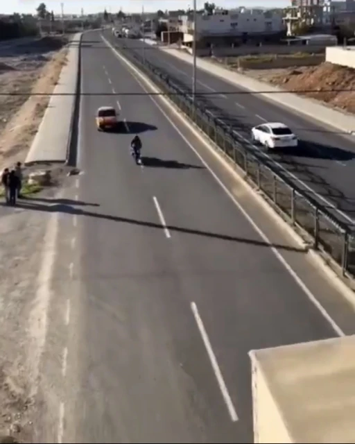 Mardin&rsquo;de makas atan motosiklet s&uuml;r&uuml;c&uuml;s&uuml; yakalandı
