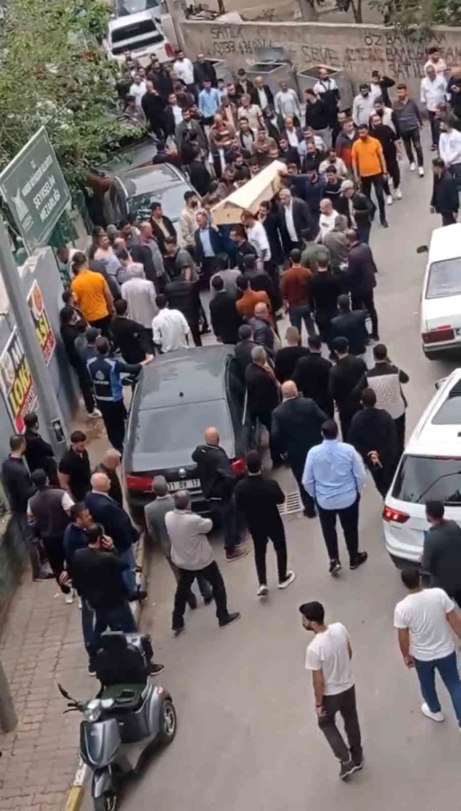 Mardin’de ölü bulunan genç defnedildi
