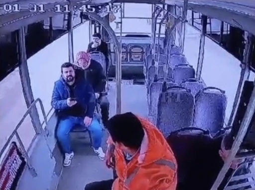 Mardin&rsquo;de otob&uuml;ste fenalaşan adam hayatını kaybetti
