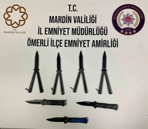 Mardin’de seyyar satıcıda kelebek ve sustalı bıçak yakalandı
