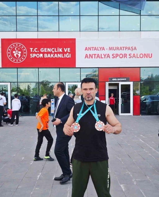 Mardinli sporcu, WAKO D&uuml;nya Kupası&rsquo;nda ikinci oldu

