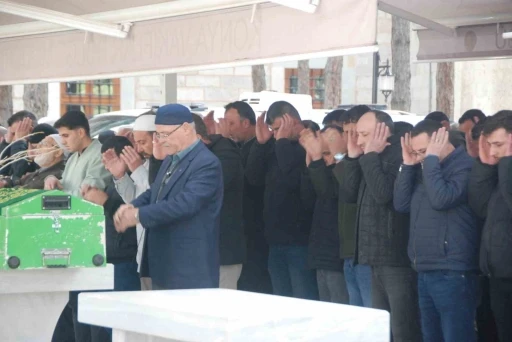 Market yangınında hayatını kaybeden 5 yaşındaki çocuğa acı veda
