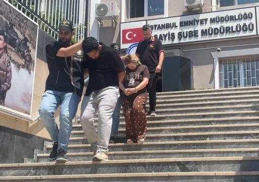 Markette &ccedil;anta hırsızlığı kamerada
