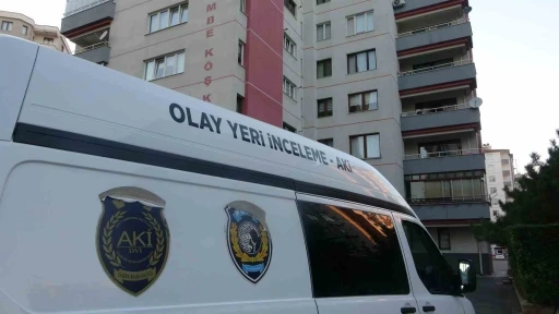 Marketten döndüğünde eşini ölü buldu

