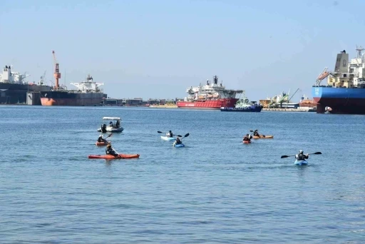 Marmara Denizi&rsquo;nde &uuml;cretsiz kano keyfi havadan g&ouml;r&uuml;nt&uuml;lendi
