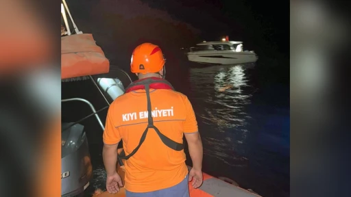 Marmaris Açıklarında Sürüklenen Tekne Kurtarıldı