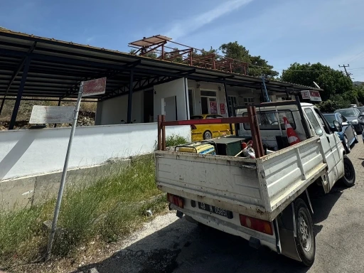 Marmaris Belediyesi ekiplerinin dikkatsizliği ormanı küle çevirdi
