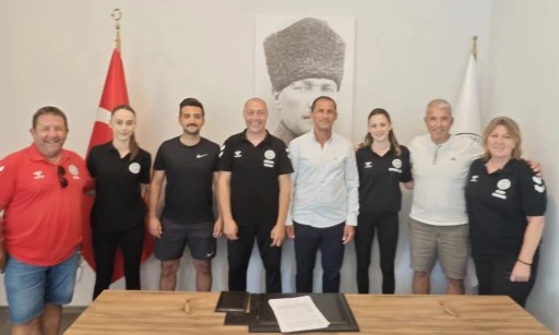 Marmaris Belediyespor Voleybolda İmza Töreni
