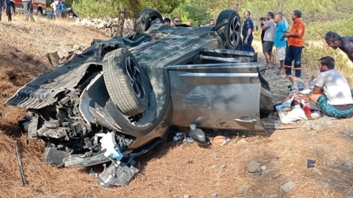 Marmaris-Datça yolunda kafa kafaya çarpışma: 5 yaralı
