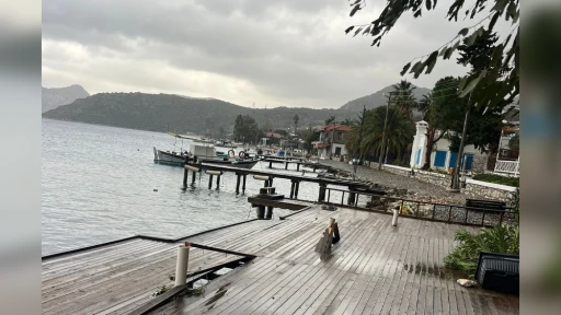 Marmaris&rsquo;in fırtınası da sert, yazı da&hellip; Kaosu bitmiyor