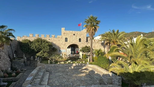 Marmaris Kalesi ve sokakları ziyaretçilerini büyülüyor