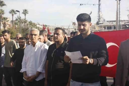 Marmaris kapalı çarşı esnafı, kapalı çarşının üstünün açılmaması için eylem yaptı