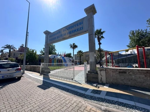 Marmaris&rsquo;te belediye y&uuml;zme havuzu ge&ccedil;ici olarak kapatıldı: sporcu aileleri &ccedil;&ouml;z&uuml;m bekliyor