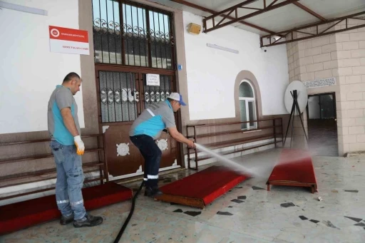 Marmaris’te camiler bayrama hazır
