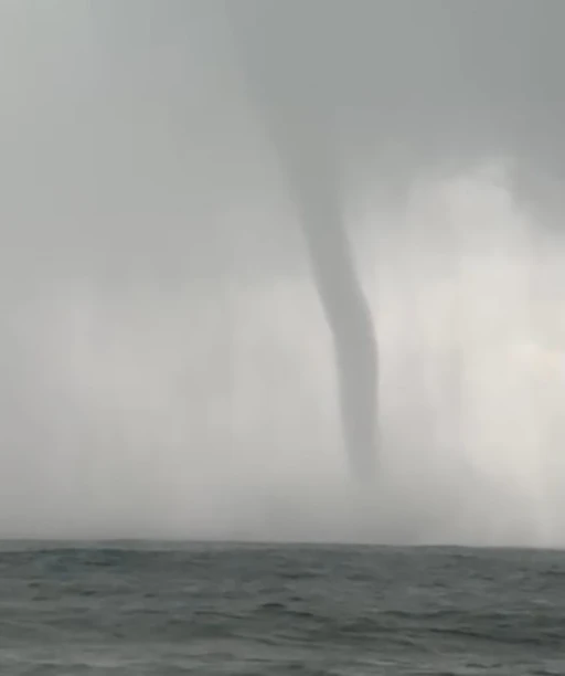 Marmaris’te denizde hortum oluştu
