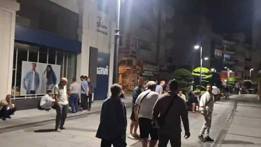 Marmaris'te Gece Yarısı Deprem Korkusu