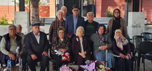 Marmaris'te ilk öğretmenlerine ahde vefa örneği