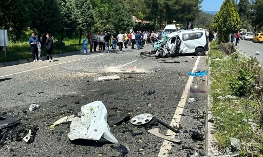 Marmaris’te karayolu savaş alanına döndü: 1 ölü, 4 yaralı
