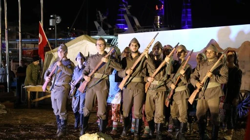 MARMARİS'TE &quot;BÜYÜK ZAFER&quot; COŞKUSU
