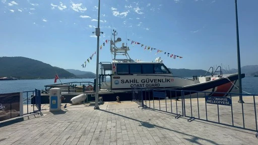 Marmaris'te Sahil G&uuml;venlik Gemisi Ziyarete A&ccedil;ıldı