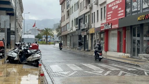 Marmaris Yağmura Teslim Oldu
