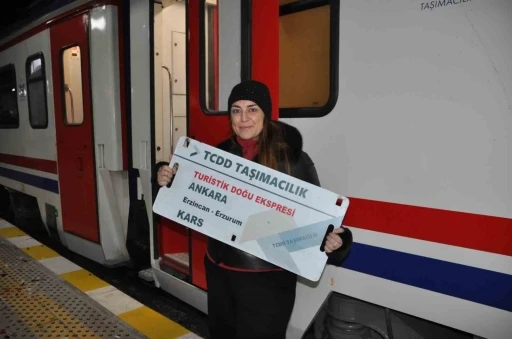 Masalsı yolculuğun son durağı: Turistik Doğu Ekspresi Kars&rsquo;ta coşkuyla karşılandı
