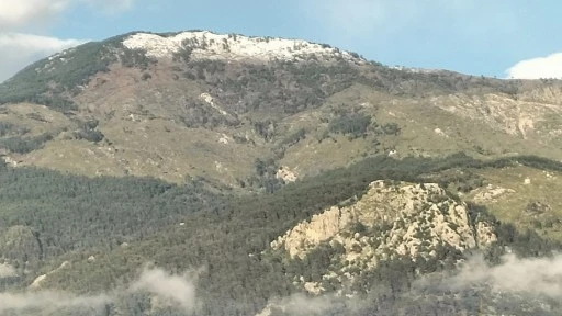 MAYIS AYI&rsquo;NDA K&Ouml;YCEĞİZ SANDRAS DAĞI&rsquo;NA KAR YAĞDI