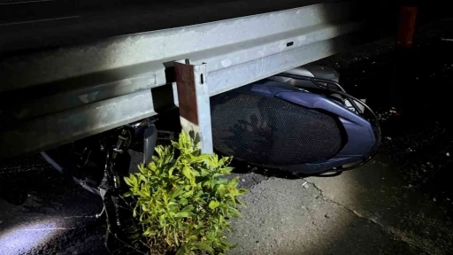 Mazgala takılan motosiklet bariyerlere &ccedil;arptı: 1 ağır yaralı
