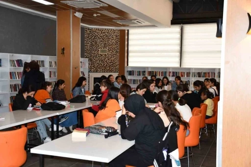 Mazıdağı Belediyesi’nden ’kütüphane kapatılsın’ ihtarnamesi
