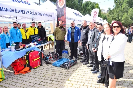 MCB&Uuml;&rsquo;de &rsquo;Afetlerde insan olmak&rsquo; sempozyumu
