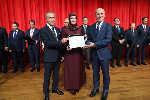 MCB&Uuml; Merkez Yerleşkesi "Spor Dostu Kamp&uuml;s" &ouml;d&uuml;l&uuml;n&uuml; aldı
