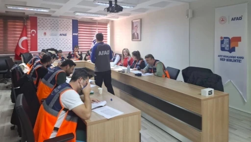 MEB AKUB ekiplerine verilen destek AFAD gönüllüsü eğitimi tamamlandı
