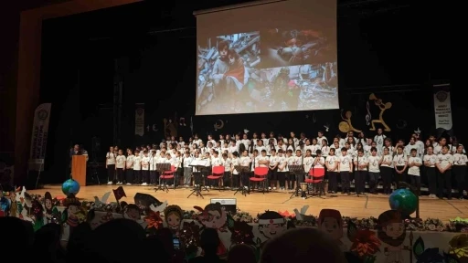 Meclisin 105 yaşında 105 çocuktan beğenilen konser
