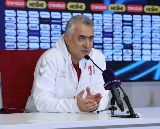 Mehmet Altıparmak: &quot;Hakem formsuzdu ve kötü maç yönetti&quot;
