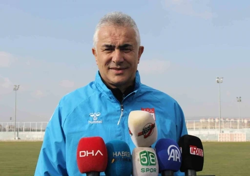 Mehmet Altıparmak: &quot;Sivasspor’un hedefi şampiyonluktur&quot;
