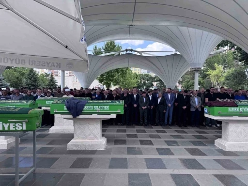 Mehmet Arar&rsquo;ın babası toprağa verildi
