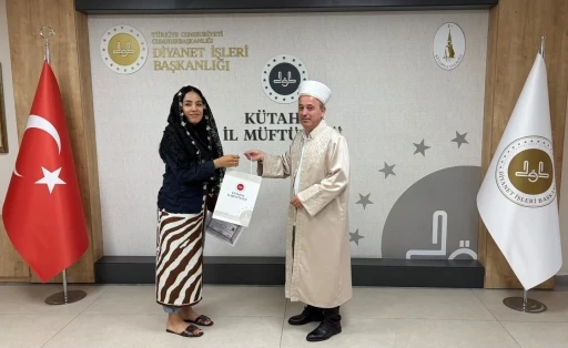 Meksikalı Rubi M&uuml;sl&uuml;man olup, Ayşe ismini aldı
